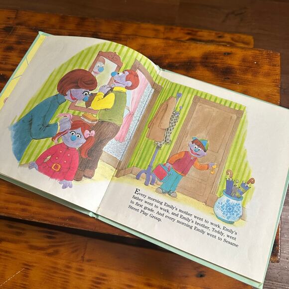Vintage 1984 Sesame Street Every Morning At Play Group Hardcover Book - Picture 4 of 10